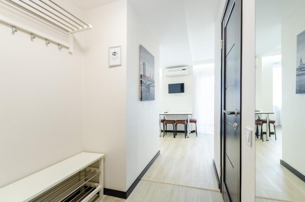 Artal Apartment On Obolonsky Avenue 31 Kiev Buitenkant foto